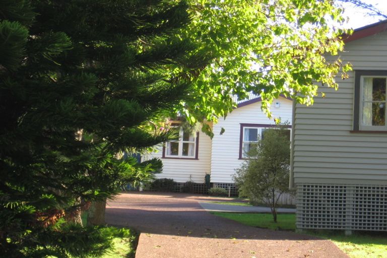 Photo of property in 101a Konini Road, Titirangi, Auckland, 0604