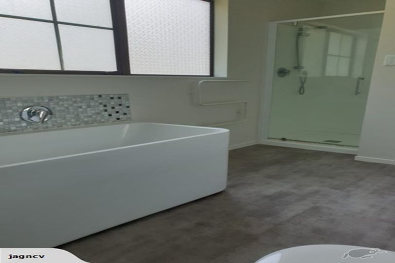 Photo of property in 49b Viewmont Drive, Harbour View, Lower Hutt, 5010