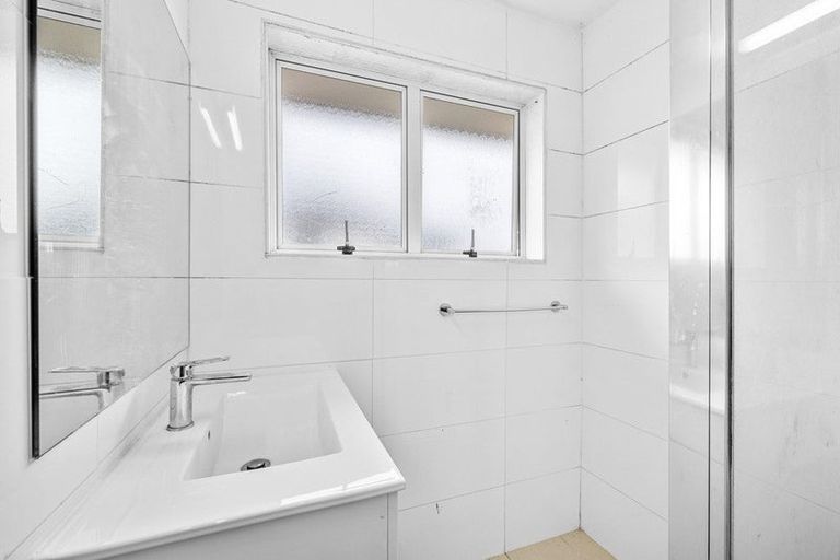 Photo of property in 22 Greenhurst Street, Sockburn, Christchurch, 8042