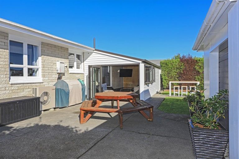 Photo of property in 19 Davidson Avenue, Pirimai, Napier, 4112