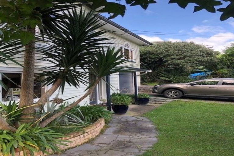 Photo of property in 16 Alberton Avenue, Mount Albert, Auckland, 1025