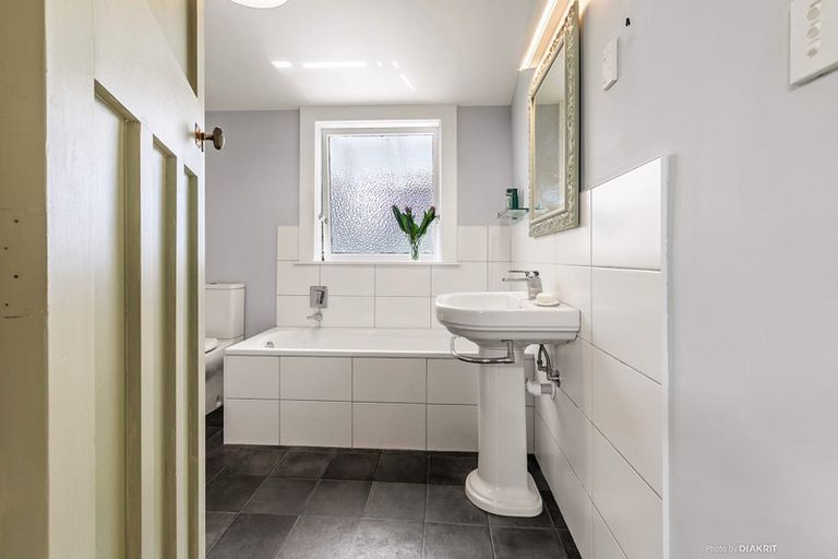 Photo of property in 9 Fitzroy Street, Wadestown, Wellington, 6012