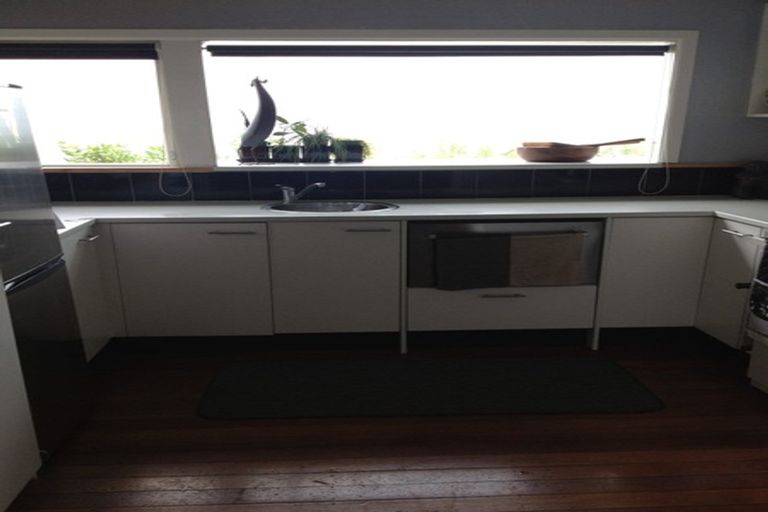 Photo of property in 92c Dowse Drive, Maungaraki, Lower Hutt, 5010