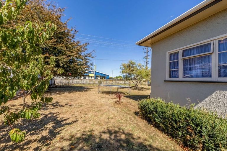 Photo of property in 44 Mckenzie Street, Levin, 5510