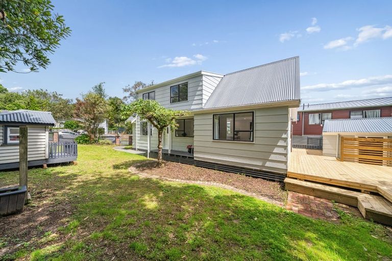 Photo of property in 13 King Charles Drive, Kingsley Heights, Upper Hutt, 5018