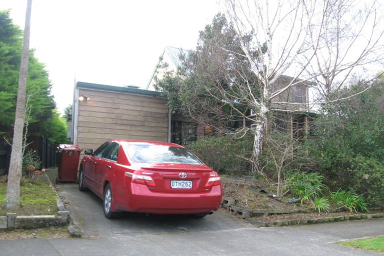 Photo of property in 20 Springdale Grove, Fitzherbert, Palmerston North, 4410