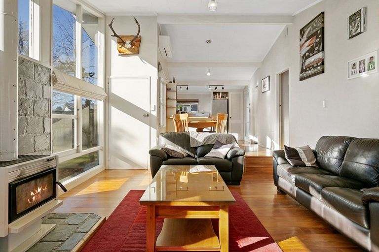 Photo of property in 25 Kereru Street, Two Mile Bay, Taupo, 3330