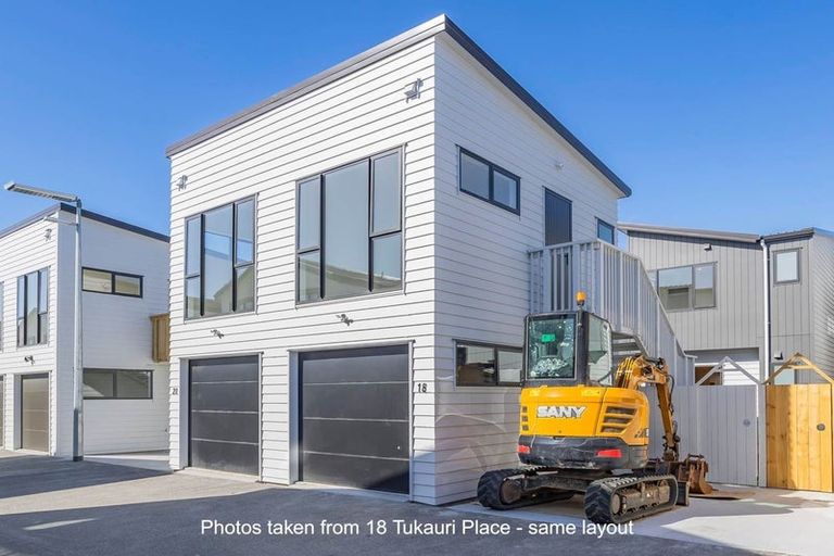 Photo of property in 20 Tukauri Place, Papakura, 2110