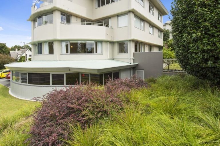 Photo of property in 4/15 Sixth Avenue, Tauranga, 3110