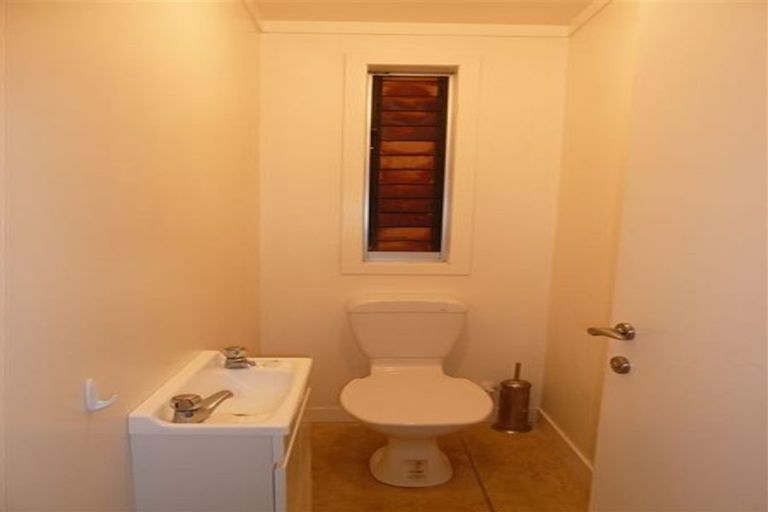 Photo of property in 176 Ocean Beach Road, Tairua, 3508