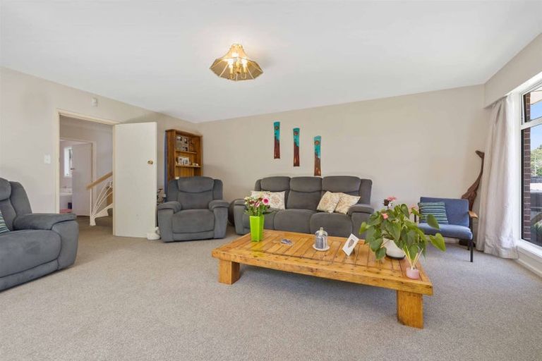 Photo of property in 6 Ilfracombe Place, Burnside, Christchurch, 8053