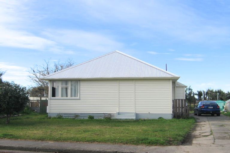 Photo of property in 1020 Hood Street, Mayfair, Hastings, 4122