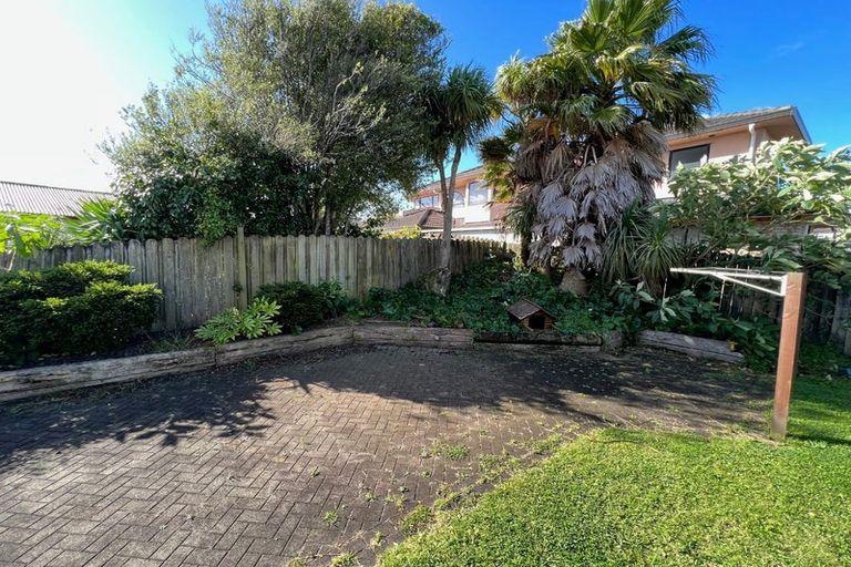 Photo of property in 4 Correa Court, Goodwood Heights, Auckland, 2105