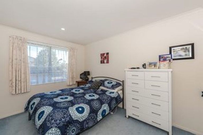 Photo of property in 1 Maahutaupeke Place, St Andrews, Hamilton, 3200