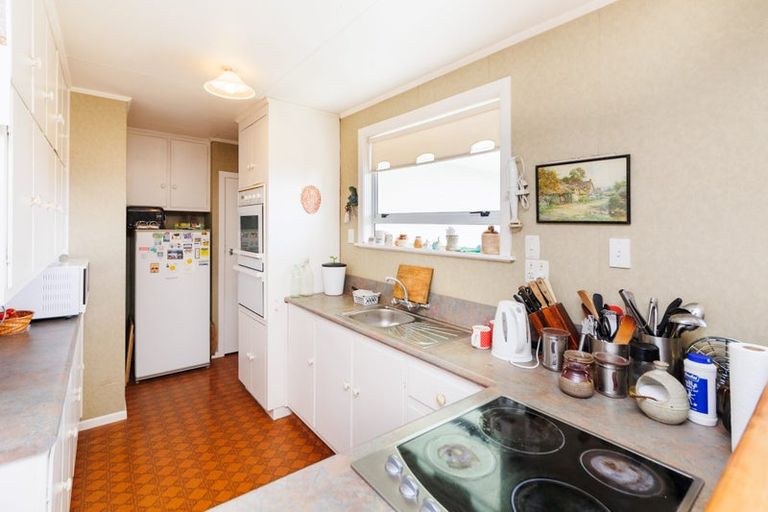 Photo of property in 8 Hau Whiti Place, Kimbolton, 4774