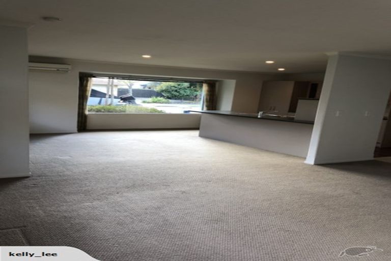 Photo of property in 11 Amoka Crescent, Parklands, Christchurch, 8083