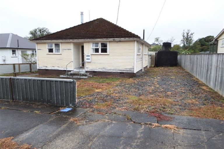 Photo of property in 7 Rangatira Road, Hunterville, 4730