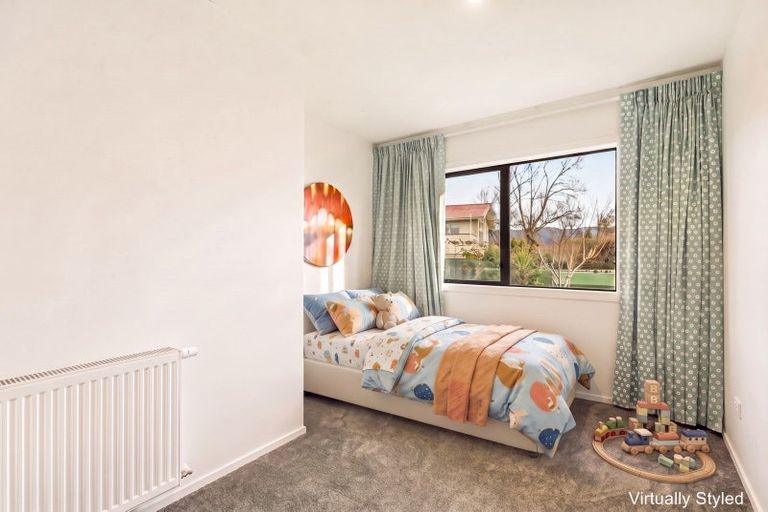 Photo of property in 60 Neplusultra Street, Cromwell, 9310