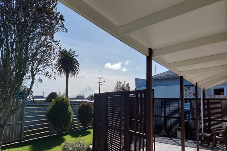 Photo of property in 212 Waihi Road, Hawera, 4610