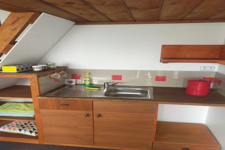 Photo of property in 26 Porterfield Street, Macandrew Bay, Dunedin, 9014