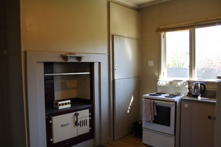 Photo of property in 2 Hillary Street, Winton, 9720