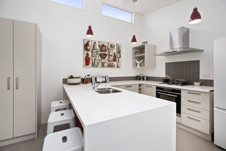 Photo of property in 18 Bidwill Street, Mount Cook, Wellington, 6021