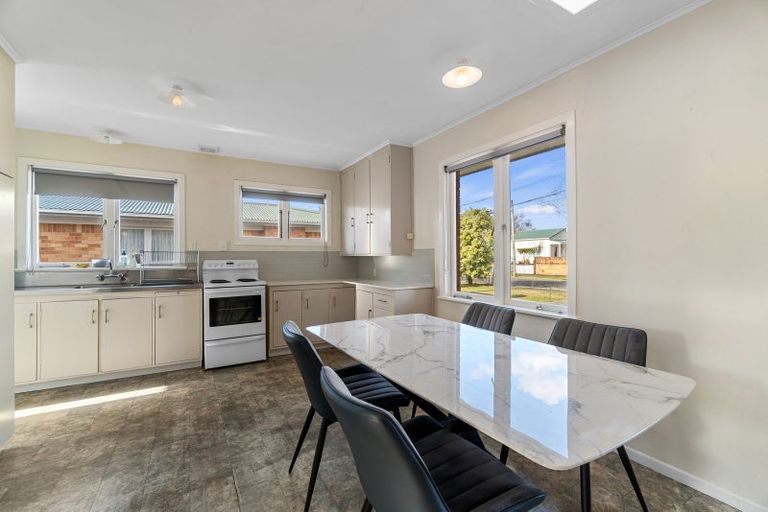 Photo of property in 15 Sheridan Street, Silverdale, Hamilton, 3216