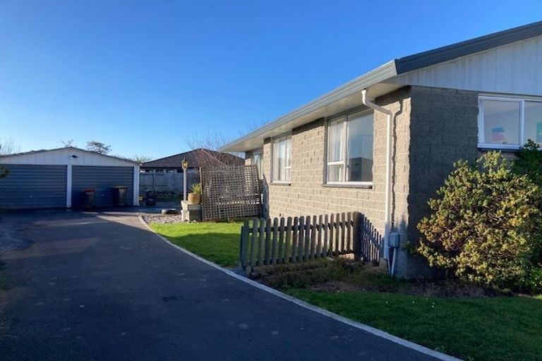 Photo of property in 16 Stacey Place, Woolston, Christchurch, 8062