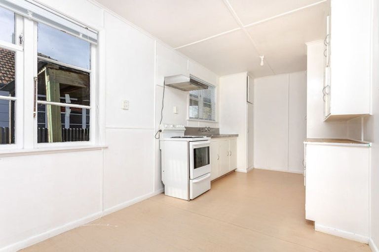 Photo of property in 8 Victor Street, Dannevirke, 4930