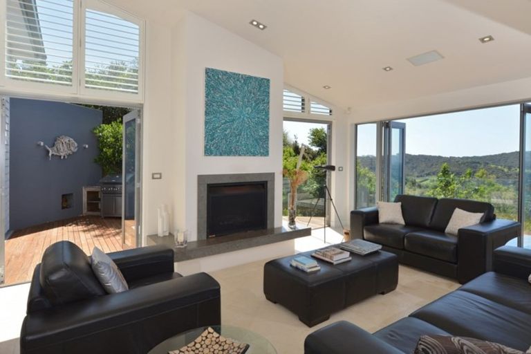 Photo of property in 37 Russell Heights, Russell, 0202