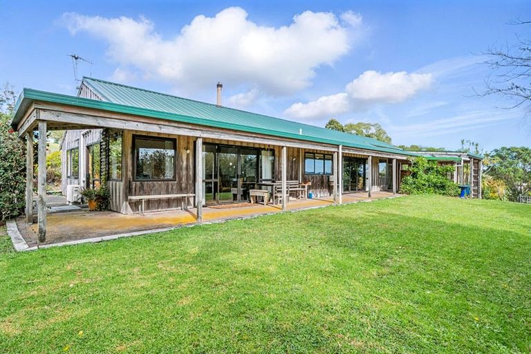 Photo of property in 83 Pipitiwai Drive, Helensville, Kaukapakapa, 0871