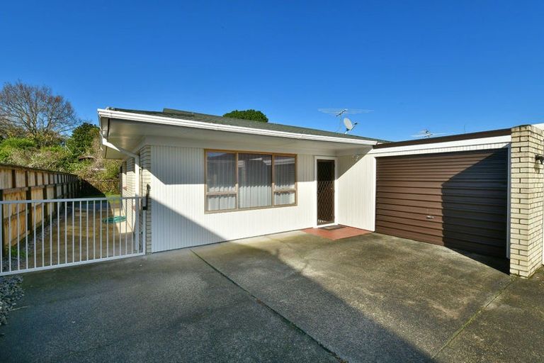 Photo of property in 2/92 Florence Avenue, Orewa, 0931