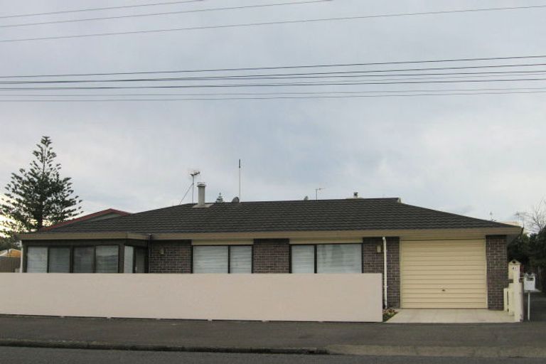 Photo of property in 41 Charles Street, Westshore, Napier, 4110
