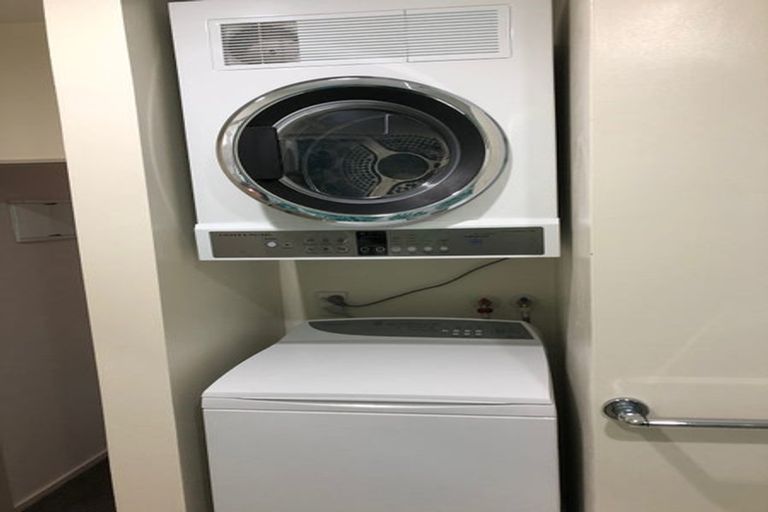 Photo of property in St Helens Apartments, 109 Coromandel Street, Newtown, Wellington, 6021