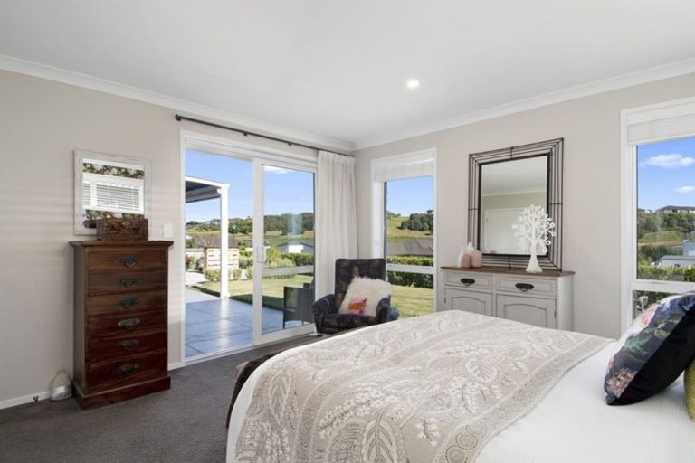 Photo of property in 5 Greystone Place, Omokoroa, 3114