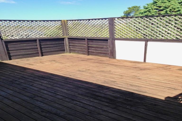 Photo of property in 1 John Webster Place, Glen Eden, Auckland, 0602