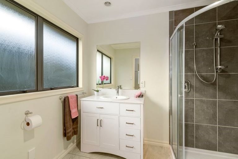 Photo of property in 1 Hoyte Place, Pukehangi, Rotorua, 3015