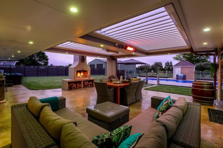 Photo of property in 38 Mcgiven Drive, Ridgewood, New Plymouth, 4371