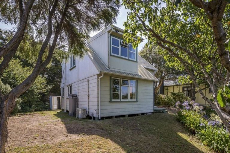 Photo of property in 51 Renown Road, Raumati South, Paraparaumu, 5032