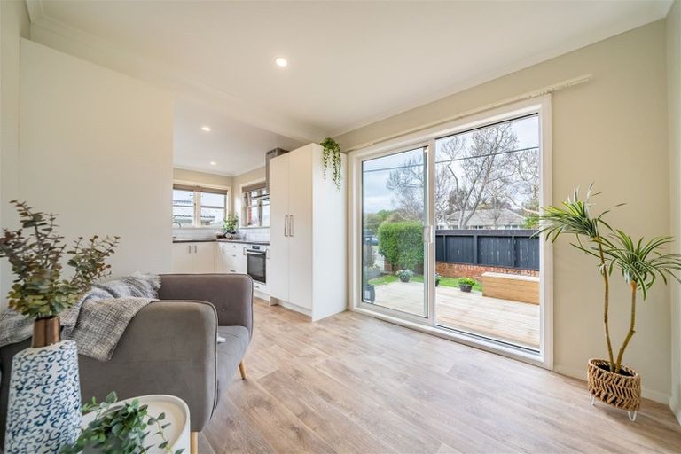 Photo of property in 2/30 Marion Street, Silverstream, Upper Hutt, 5019