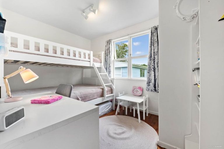 Photo of property in 18 Cargill Street, Papakura, 2110