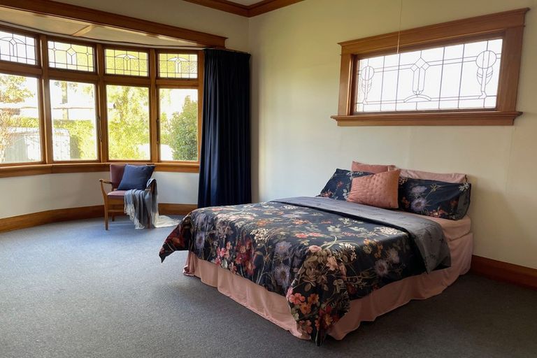 Photo of property in 1 Home Street, Winton, 9720