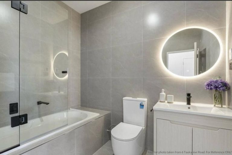 Photo of property in 10 Taukahiwi Road, Pukekohe, 2120