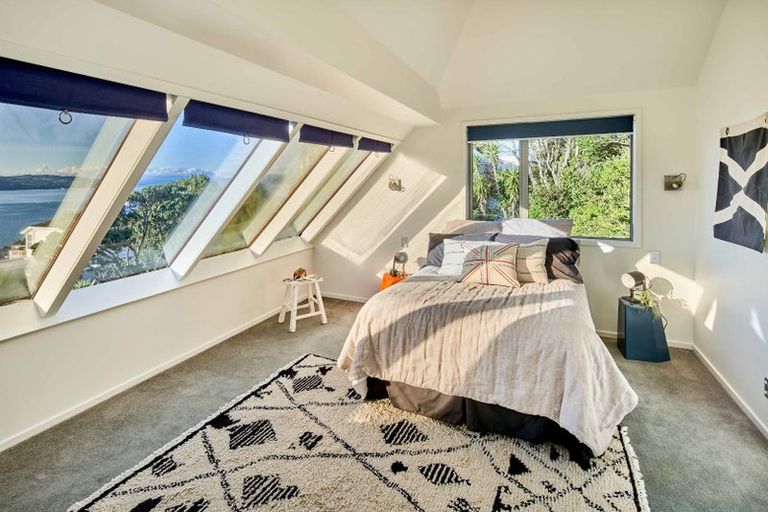 Photo of property in 25 The Crescent, Roseneath, Wellington, 6011