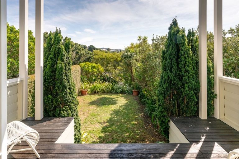 Photo of property in 5 Putnam Street, Northland, Wellington, 6012