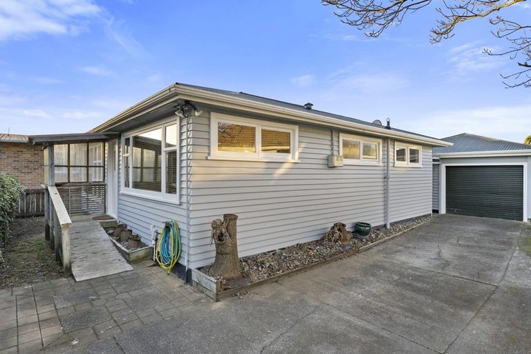 Photo of property in 27 Eatwell Avenue, Paraparaumu Beach, Paraparaumu, 5032