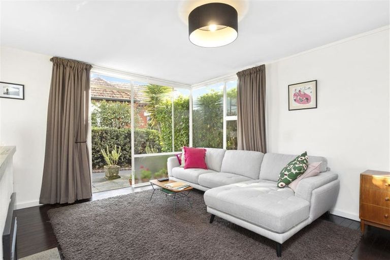 Photo of property in 2/49 Ranfurly Street, St Albans, Christchurch, 8014