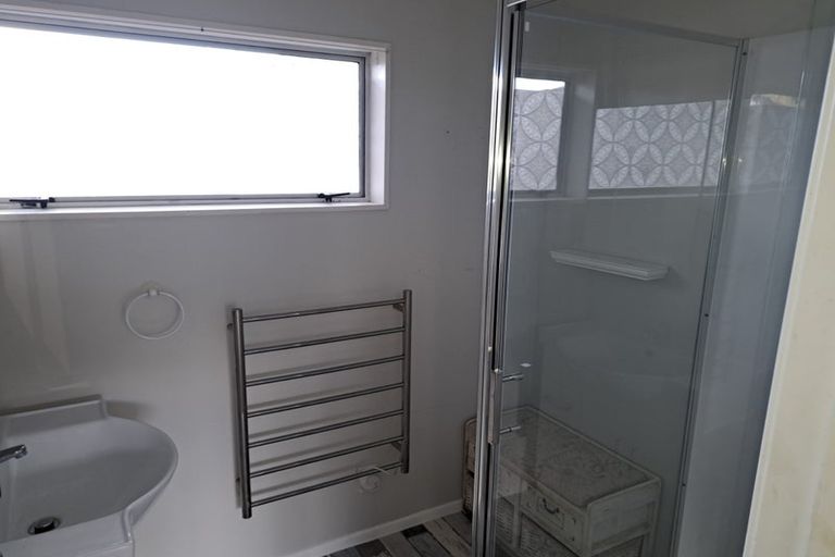 Photo of property in 44a Bauchop Road, Waterloo, Lower Hutt, 5011