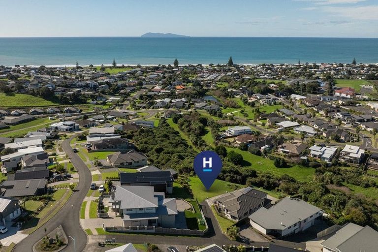 Photo of property in 27 Tohora View, Waihi Beach, 3611