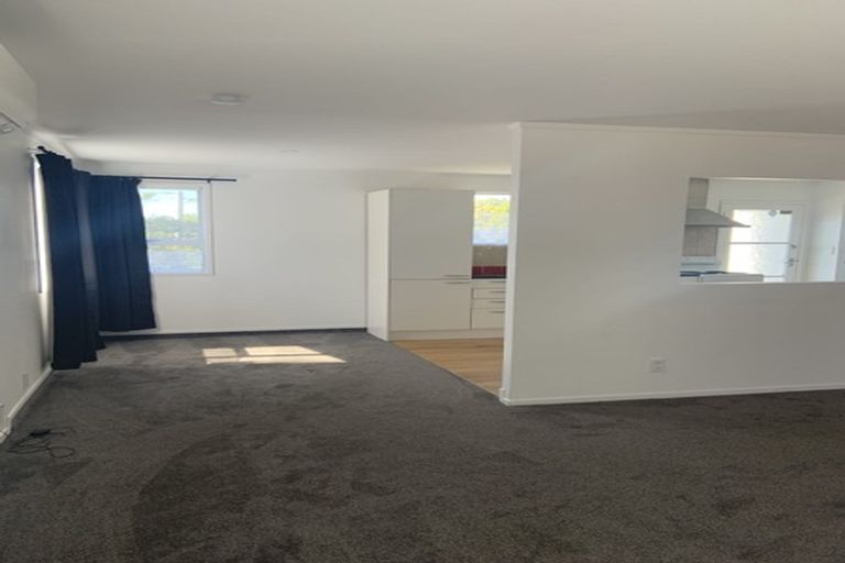 Photo of property in 146 Waimumu Road, Massey, Auckland, 0614